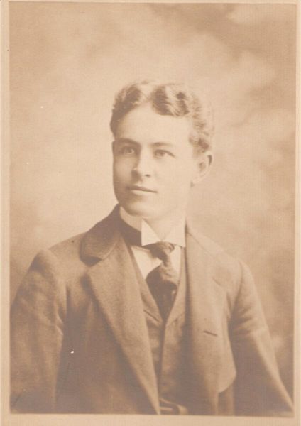 File:Young Ernest Herbert Richardson.jpg