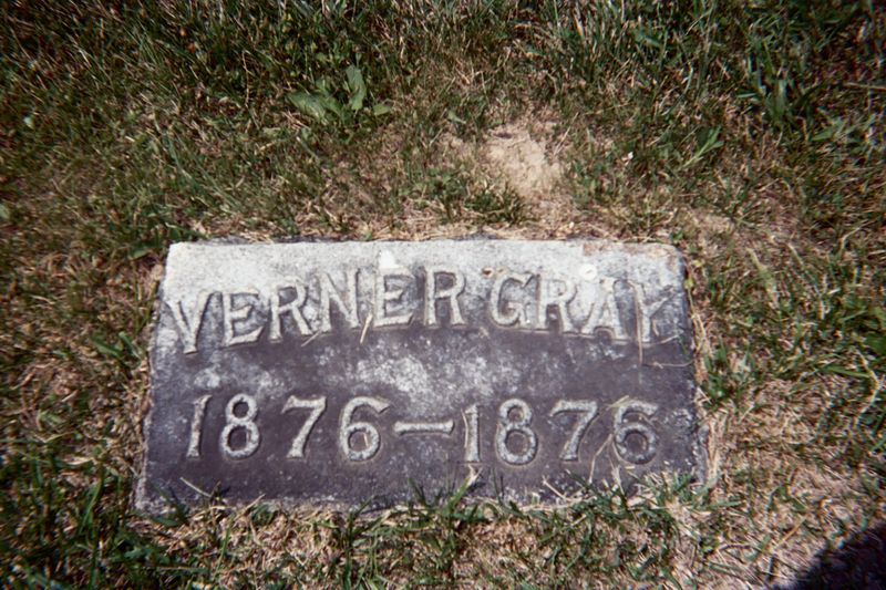 File:Verner Gray Headstone.jpg
