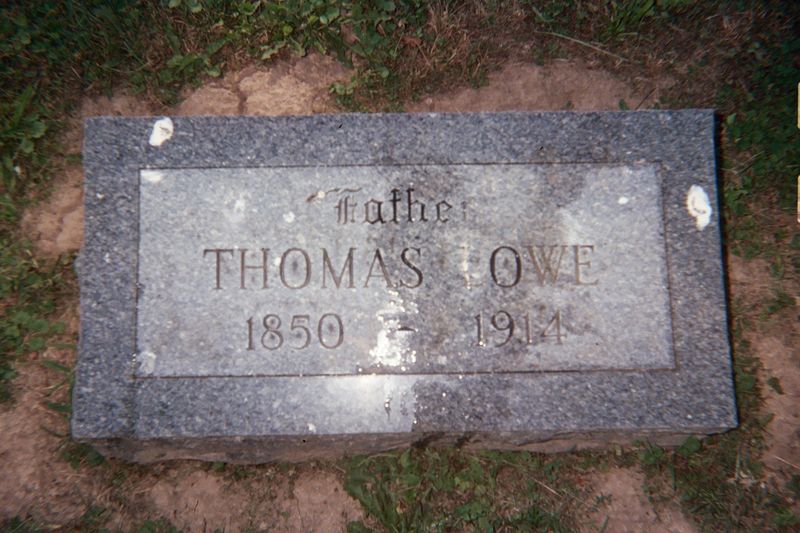 File:Thomas J. Lowe Headstone.jpg