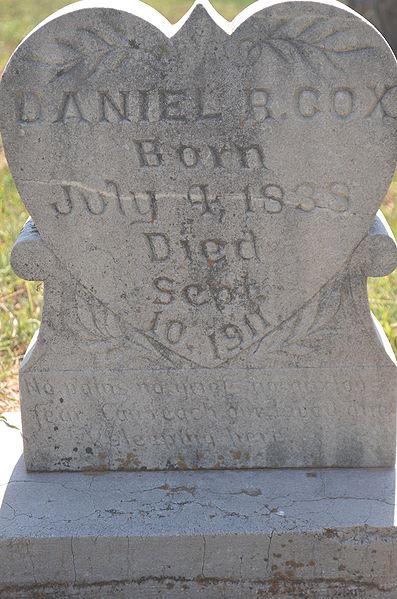 File:Headstone of Daniel Root Cox.JPG