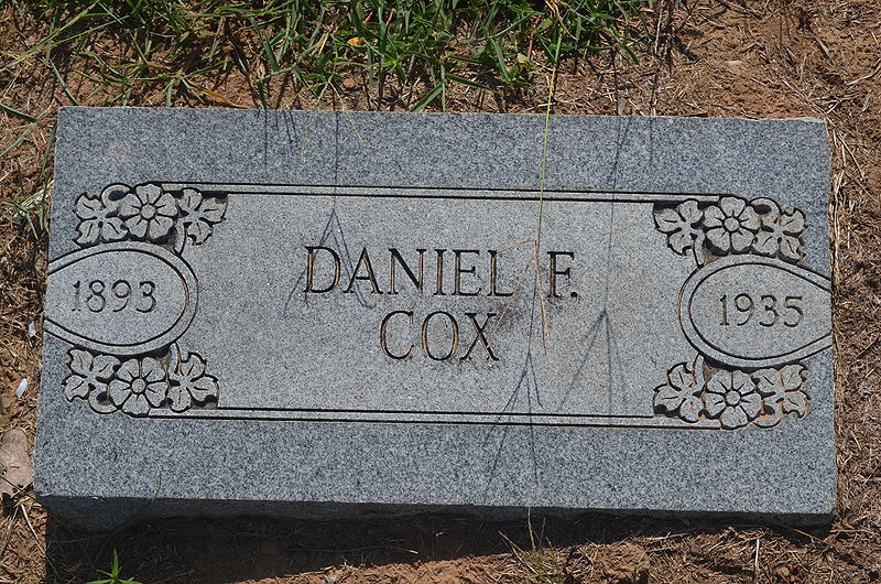 File:Headstone of Daniel F. Cox 2.jpg