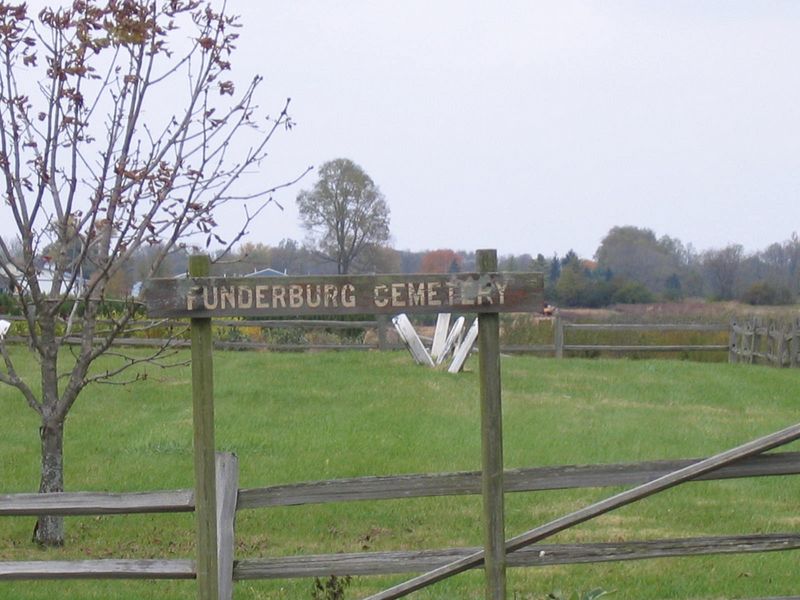 File:Heck-Funderburg Cemetery 2.jpg